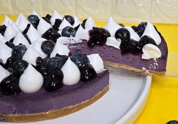 Blueberry Baked Cheesecake