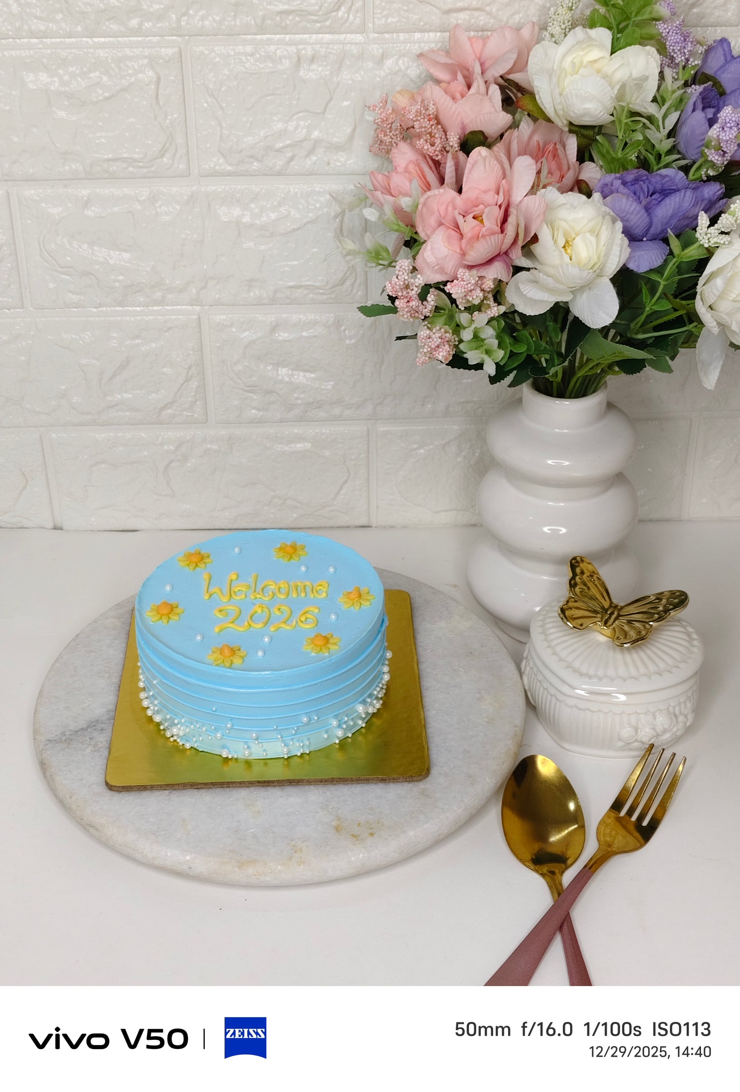 Pineapple bento cake 250GM