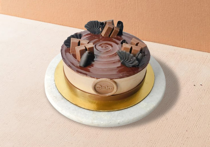 Kitkat Choco Swirl Cake