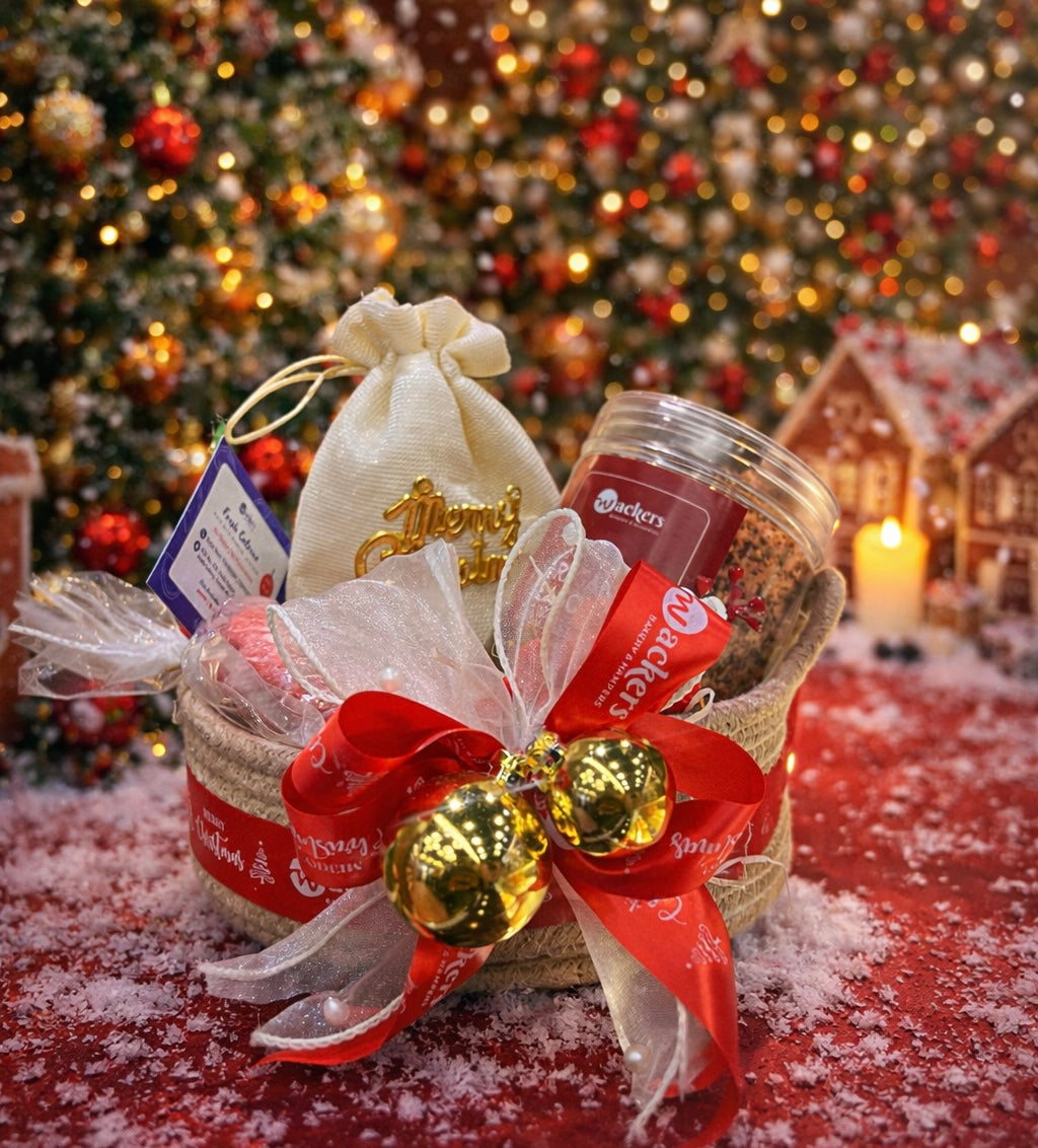 A Cozy Christmas Hamper