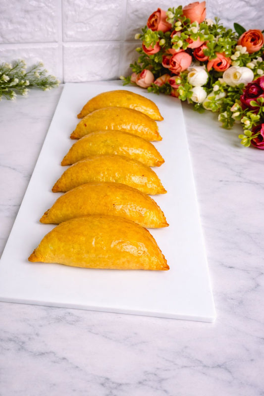 Sun-dried fruit Gujiya