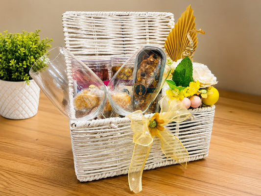 The White Willow & Wine Glass Gourmet Hamper