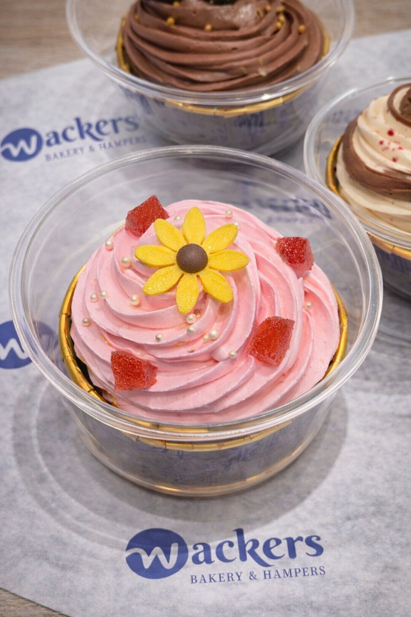 Strawberry cup cake – Wackers